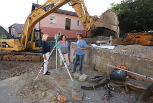 GRADBIŠČE PRI KNJIŽNICI 01 FOTO LJUBO VUKELIČ  